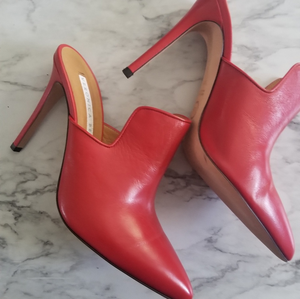 Veronica Beard Red Pointed toe Mule